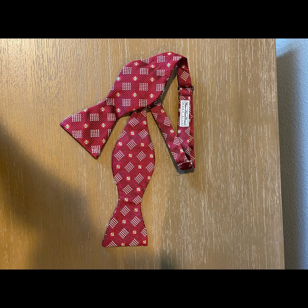 Men’s silk bow tie and cummerbund